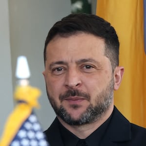 WASHINGTON, DC - OCTOBER 17: U.S. President Donald Trump (L) greets Ukrainian President Volodymyr Zelensky outside the West Wing of the White House on October 17, 2025, in Washington, DC. President Trump, fresh off a ceasefire agreement between Israel and Hamas, is hosting President Zelensky for a bilateral lunch in the Cabinet Room in hopes of advancing a peace deal between Russia and Ukraine. (Photo by Win McNamee/Getty Images)