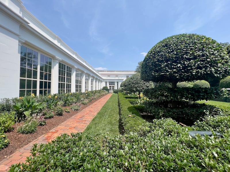 East Colonnade to East Wing.